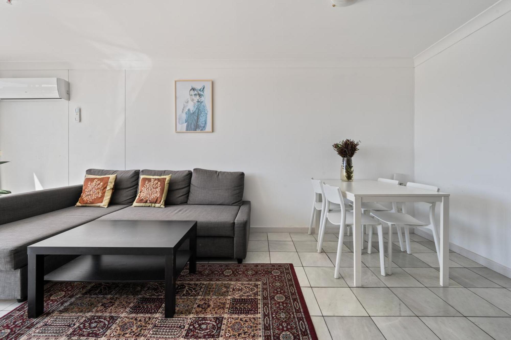 Dana-Private Room In A Shared Duplex Apartment -1 Canberra Luaran gambar