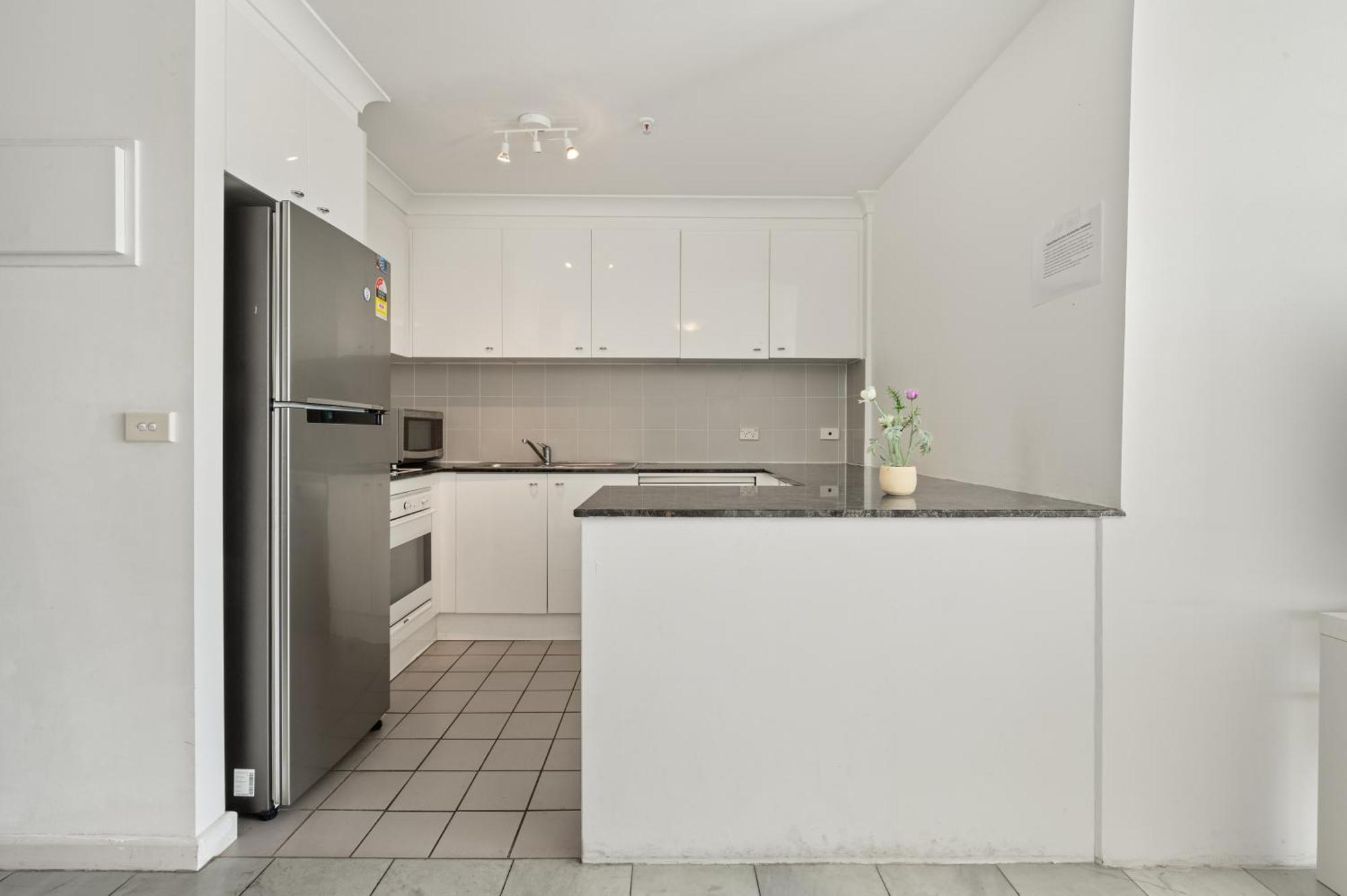 Dana-Private Room In A Shared Duplex Apartment -1 Canberra Luaran gambar