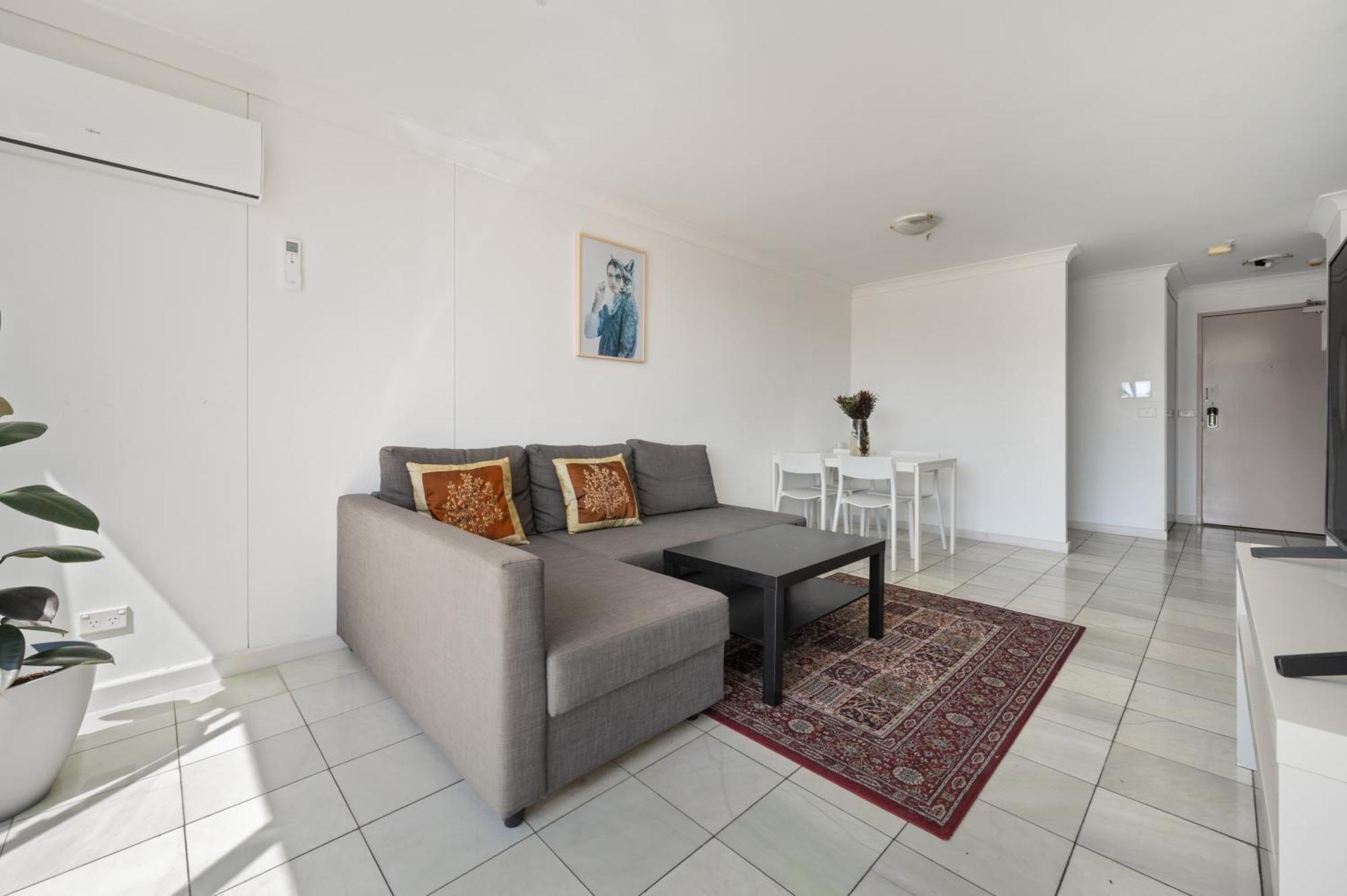 Dana-Private Room In A Shared Duplex Apartment -1 Canberra Luaran gambar